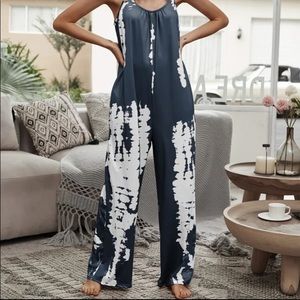 Tie dye slant pocket romper size large